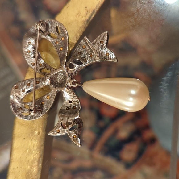 Metal Bow brooch - Picture 4 of 4